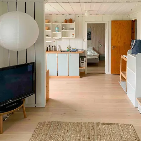 Idyllic Cabin With Sea View On Peaceful Island * Lyngor