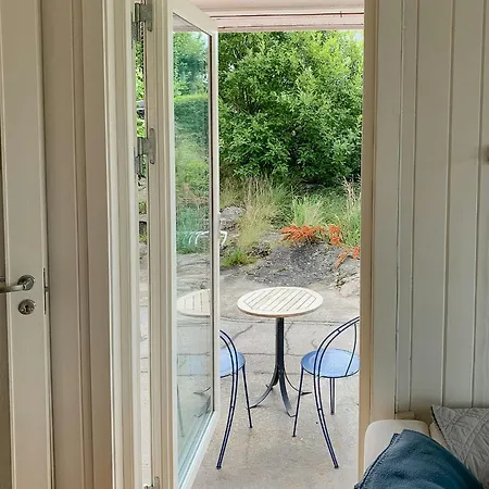 Idyllic Cabin With Sea View On Peaceful Island Prázdninový dům Lyngor