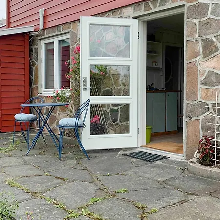 Idyllic Cabin With Sea View On Peaceful Island Lyngor