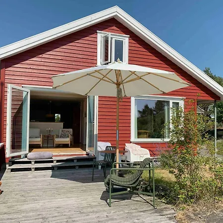 Idyllic Cabin With Sea View On Peaceful Island Prázdninový dům Lyngor