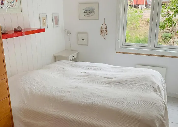 Ferienhaus Idyllic With Sea View On Peaceful Island