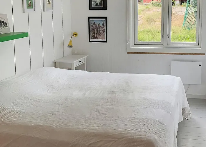 Ferienhaus Idyllic With Sea View On Peaceful Island *